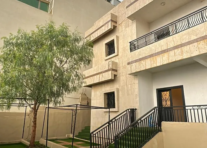 فيلا ممشى الضباب